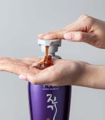 Daeng Gi Meo Ri Vitalizing Shampoo