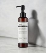 Dear Klairs Gentle Black Deep Cleansing Oil