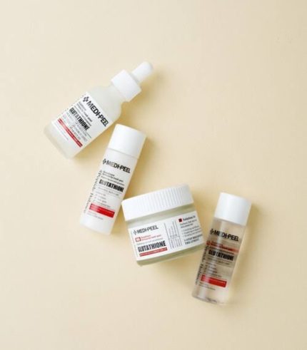 Sada produktů s rozjasňujícím účinkem proti pigmentovým skvrnám - 4 ks