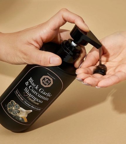 Daeng Gi Meo Ri Black Garlic & Curcumin Shampoo, 500 ml