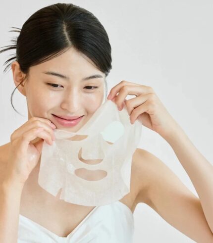 SKIN1004 - Madagascar Centella Tone Brightening Glow Mask