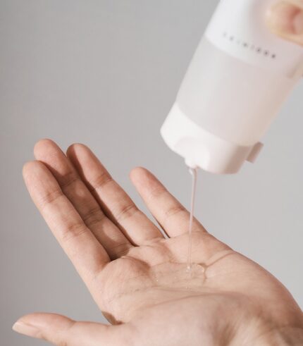 Skin1004 Madagascar Centella Tone Brightening Cleansing Gel Foam 125ml