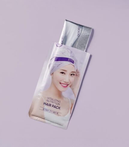 Daeng Gi Meo Ri Vitalizing Nutrition Hair Pack With Hair Cap 35 ml